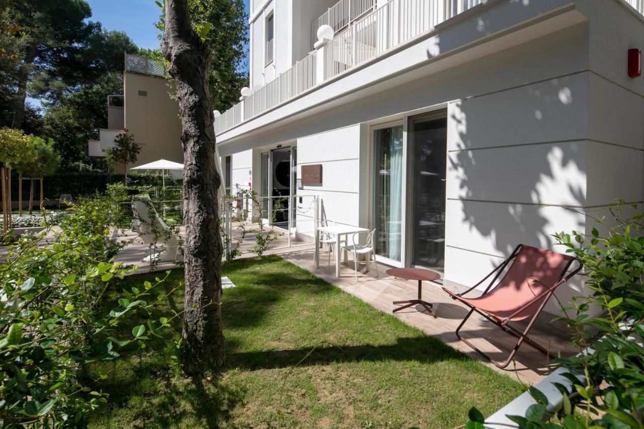 Elegance Riccione Aparthotel Exteriör bild