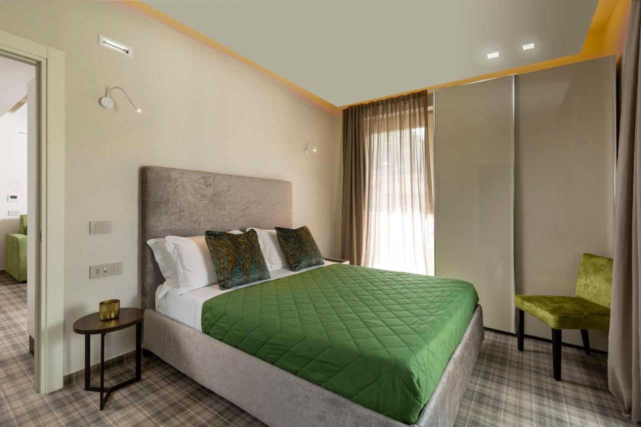 Elegance Riccione Aparthotel Exteriör bild