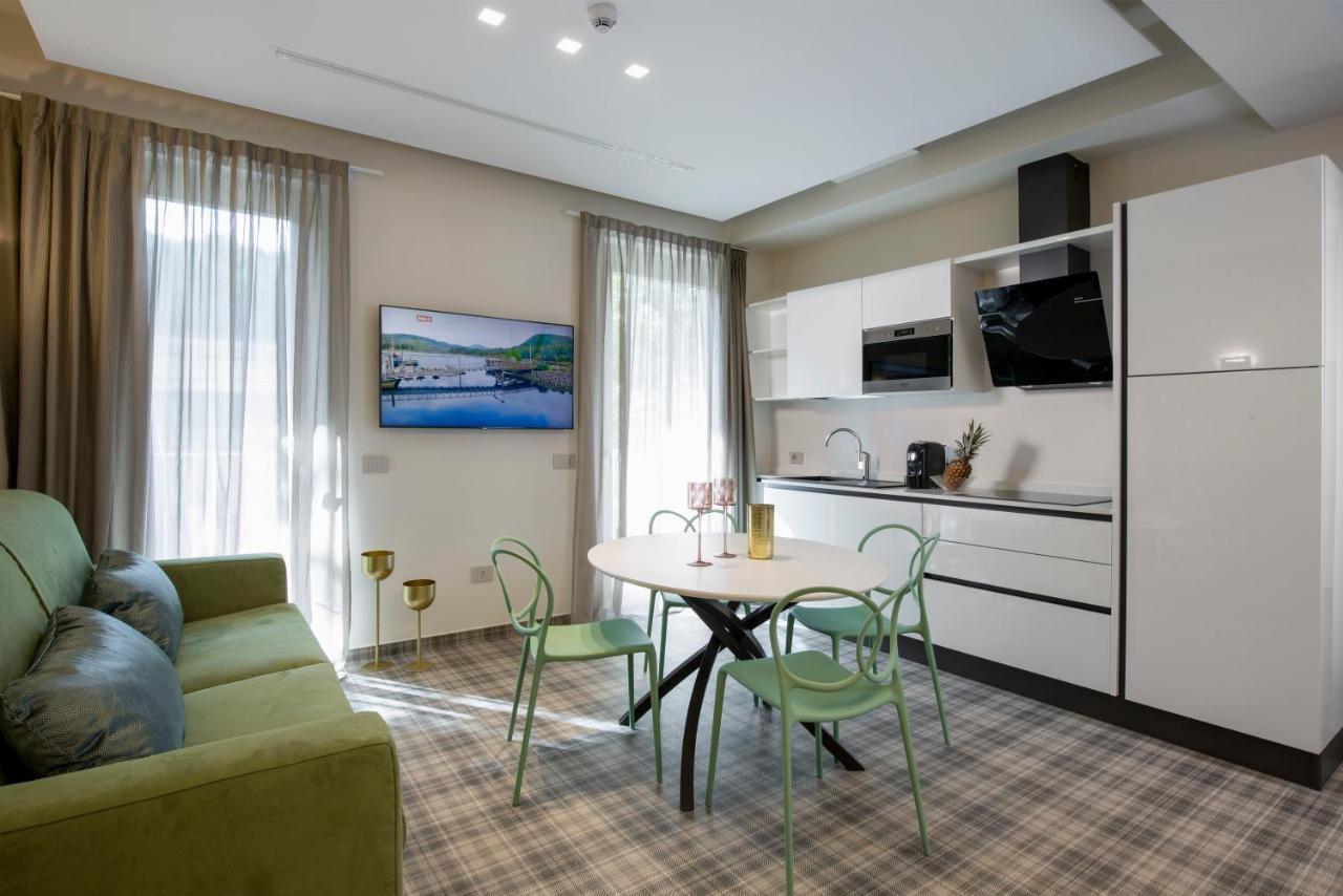 Elegance Riccione Aparthotel Exteriör bild